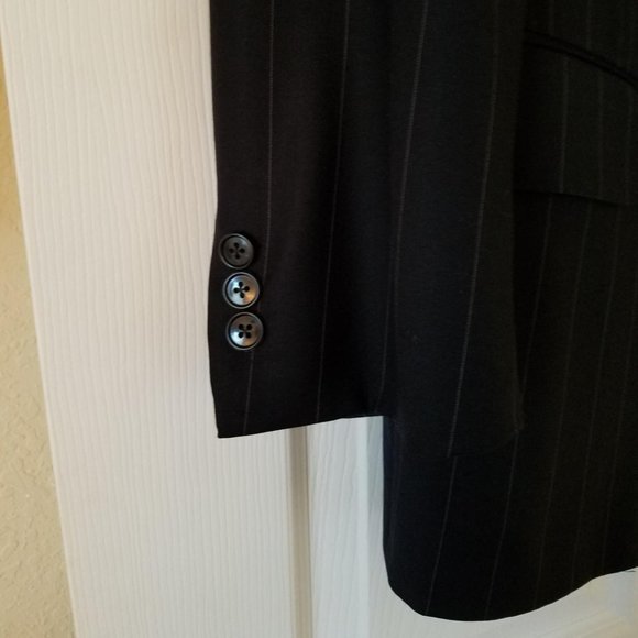 EUC Emernegildo Zegna Fine Worsted Super 100's Navy Pinstriped Suit Jacket - Picture 3 of 5